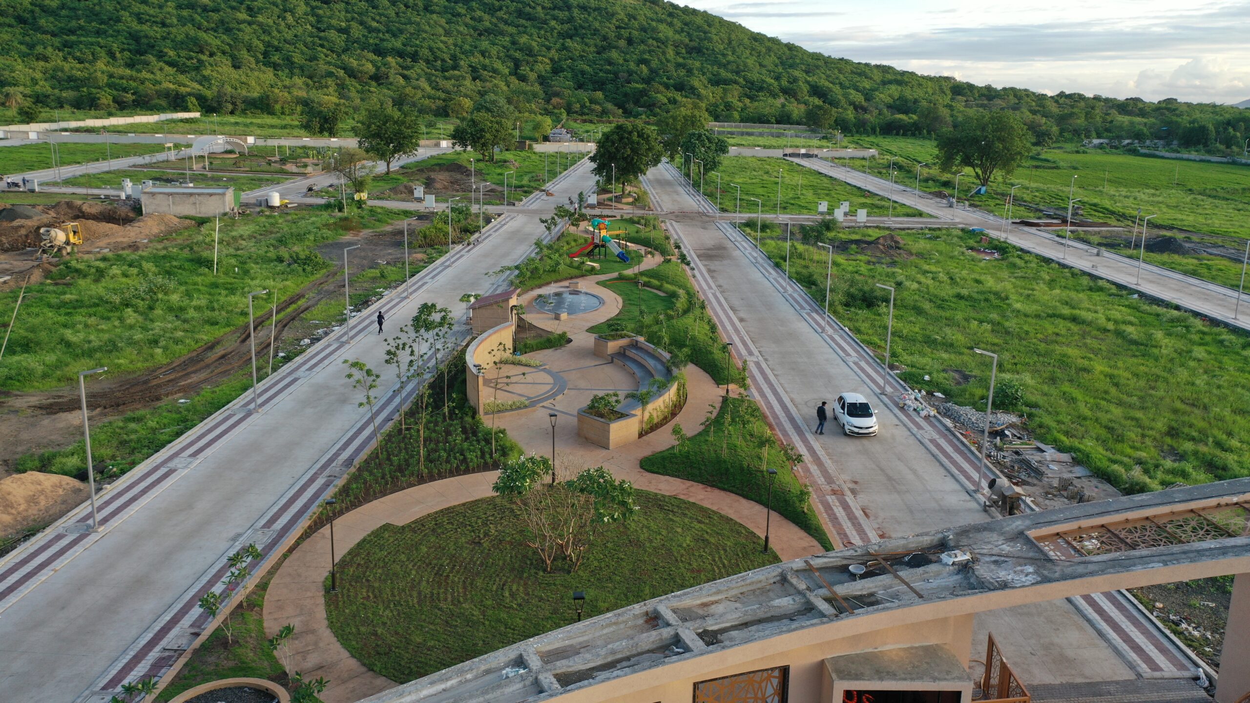 Silver Woods garden facing plots drone shoots
